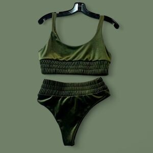 Laina Rauma Sweet Heart Bikini Leisure Collection Size M Green Velvet Set